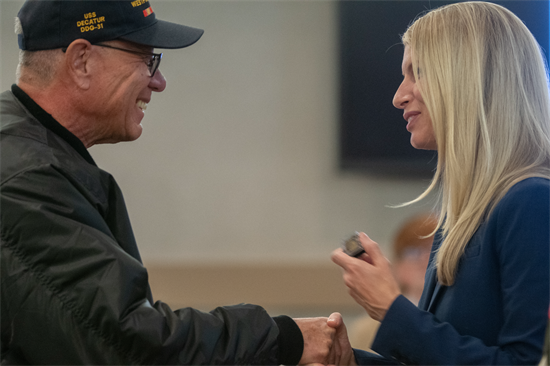 Rep. Pettersen meets with Veteran